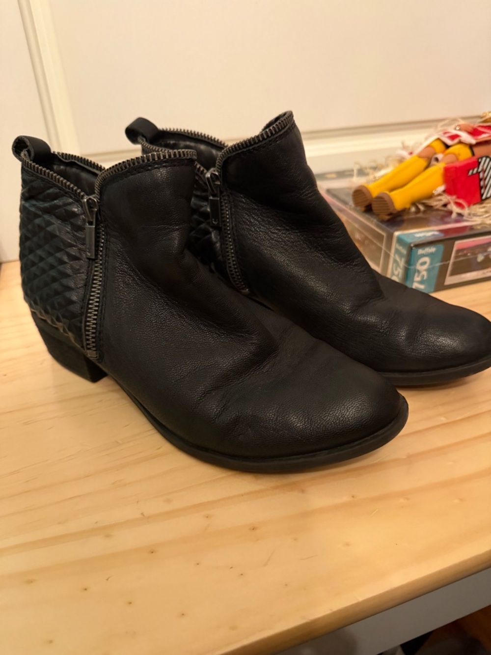 Lucky Brand Bartalino women's size 6.5M quilted black leather double zip Boots - Picture 2 of 5